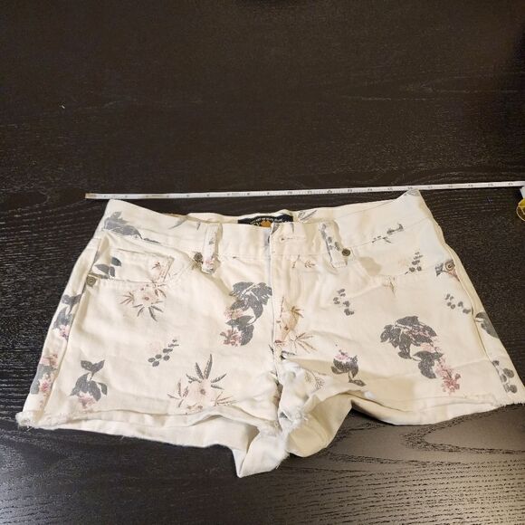 LUCKY BRAND  The Cutoff Denim - Picture 2 of 9